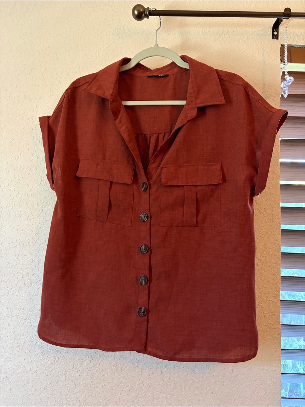 Women's Button-Front Short Sleeve Top - Rust